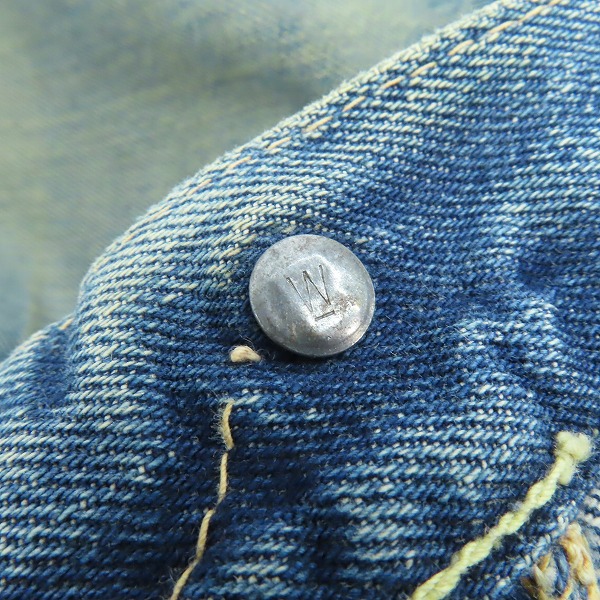 実際に弊社で買取させて頂いたLEVI'S/リーバイス 501 バックポケットシングル 刻印W/Vステッチ デニムパンツの画像 4枚目