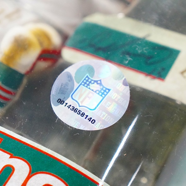 実際に弊社で買取させて頂いた【未開封】McFARLANE TOYS/マクファーレントイズ NFL LEGENDS/レジェンズ Series3 マイアミ・ドルフィンズ ダン・マリーノの画像 4枚目