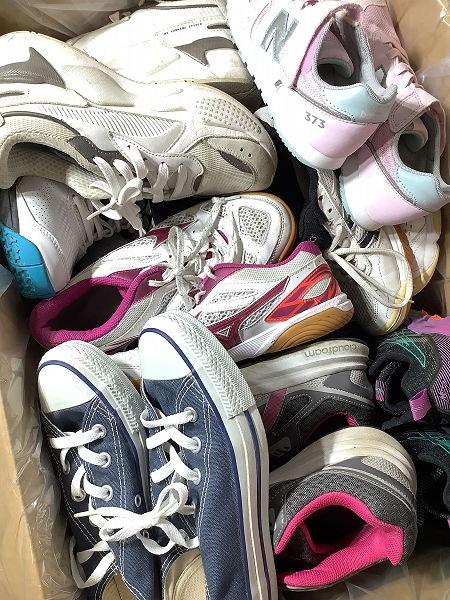 実際に弊社で買取させて頂いた【おまとめ】ニューバランス/コンバース/バンズ 他 スニーカー/ランニングシューズ 等 レディース/キッズ 