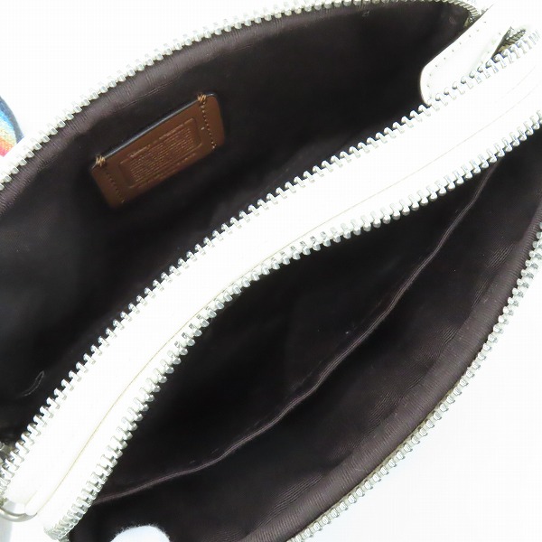 実際に弊社で買取させて頂いたCOACH × Disney/コーチ × ディズニー コラボ ワッペン付ショルダーバッグ の画像 3枚目