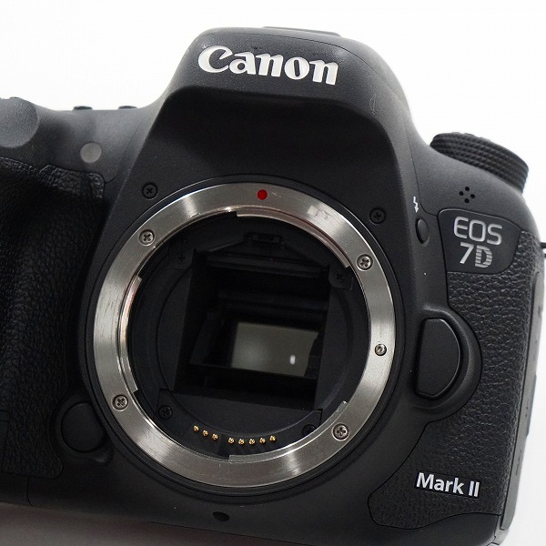 実際に弊社で買取させて頂いたCanon/キャノン EOS 7D Mark II デジタル一眼レフカメラ ボディ 動作確認済みの画像 1枚目
