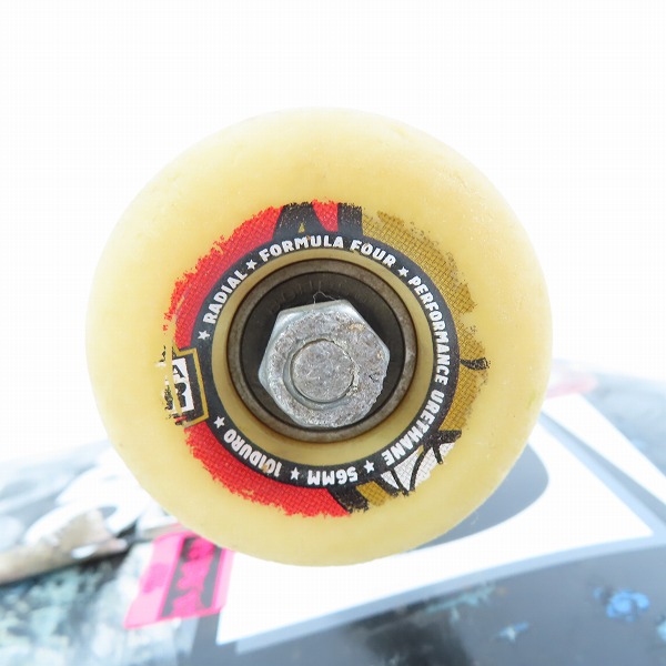 実際に弊社で買取させて頂いたBAKER×RVCA/ベイカー×ルーカ スケートボード/スケボー コンプリートデッキ/THUNDER トラックの画像 3枚目