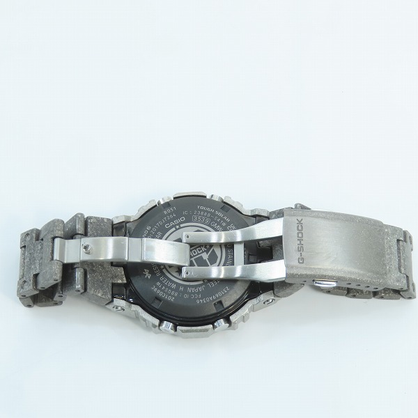 実際に弊社で買取させて頂いたG-SHOCK/G-ショック 40th Anniversary/40周年記念 RECRYSTALLIZED 腕時計 GMW-B5000PS-1JRの画像 4枚目