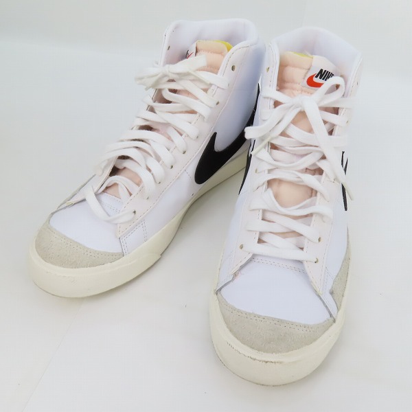 実際に弊社で買取させて頂いたNIKE/ナイキ BLAZER MID 77 VINTAGE/ブレーザー ミッド ヴィンテージ ホワイト/ブラック BQ6806-100/28.5
