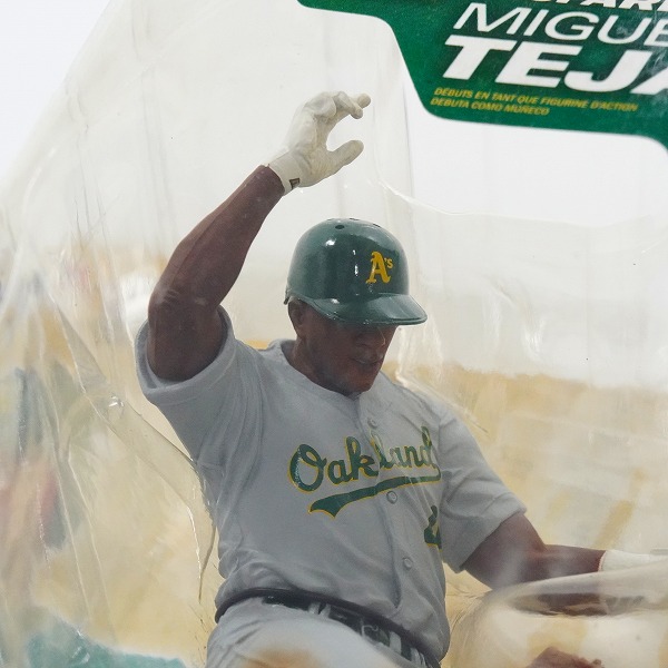 実際に弊社で買取させて頂いた【未開封】McFARLANE TOYS/マクファーレントイズ オークランド・アスレチックス #4 MIGUEL TEJADA ミゲル・テハダ フィギュアの画像 2枚目