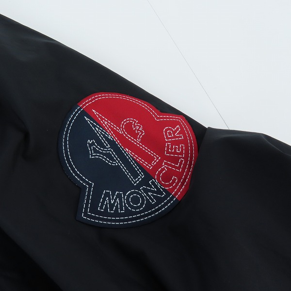実際に弊社で買取させて頂いた【JPタグ】MONCLER/モンクレール AMASTAN ナイロンジャケット ジップアップパーカー H10921A00016/1の画像 9枚目