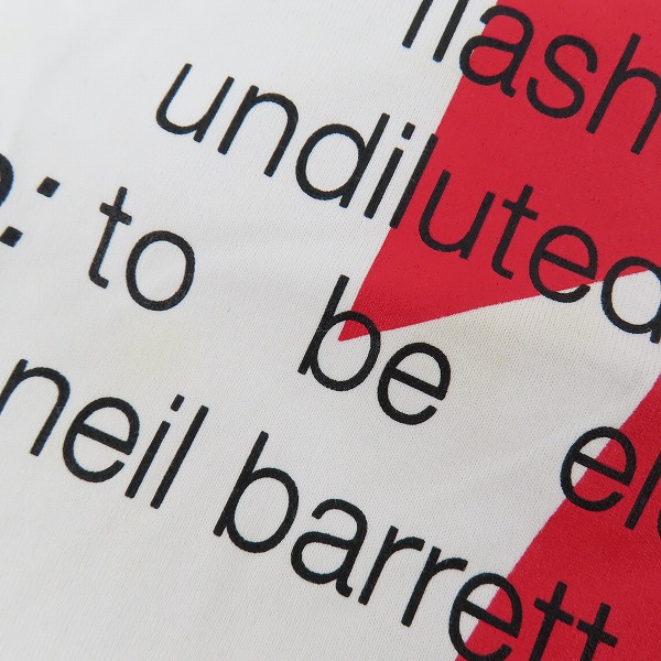 実際に弊社で買取させて頂いたNEIL BARRETT/ニールバレット 21SS サンダーボルト 半袖Tシャツ PBJT897S Q514S/Mの画像 7枚目