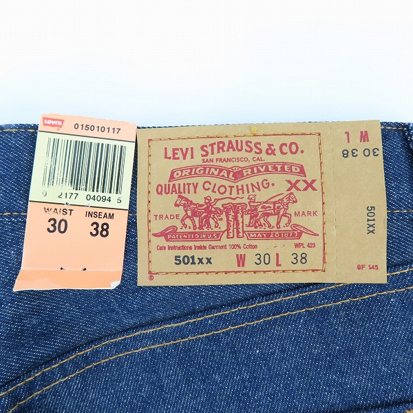 実際に弊社で買取させて頂いた【未使用】Levi's/リーバイス 501XX デニムパンツ 刻印190 2000年製 00s 1501-0117 W30L38の画像 2枚目