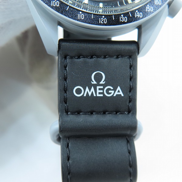 実際に弊社で買取させて頂いた【保証期間内】OMEGA×SWATCH/オメガ×スウォッチ スピードマスター MISSION TO THE MOON  腕時計 SO33M100の画像 5枚目