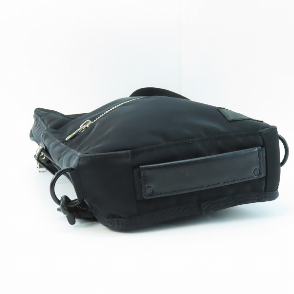 実際に弊社で買取させて頂いたPORTER/ポーター LIFT SLING SHOULDER BAG リフト スリングショルダーバッグ/ボディバッグ  822-06134 の画像 2枚目
