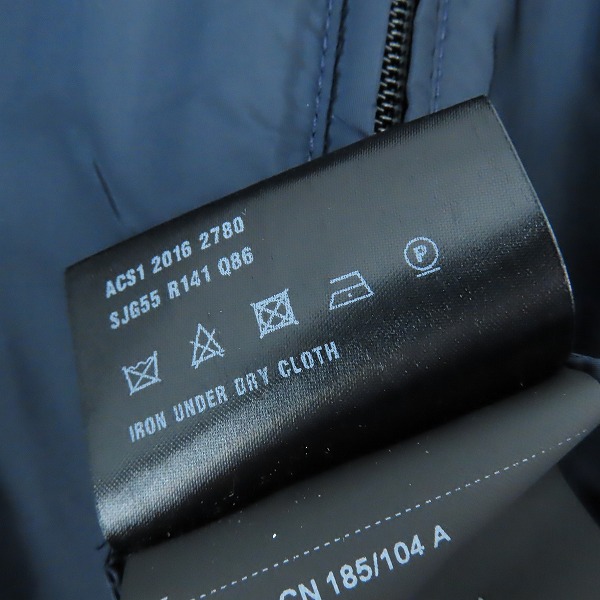 実際に弊社で買取させて頂いた【JPタグ】PRADA/プラダ ナイロン切替 ジップアップ フーディーベスト SJG55/XLの画像 6枚目