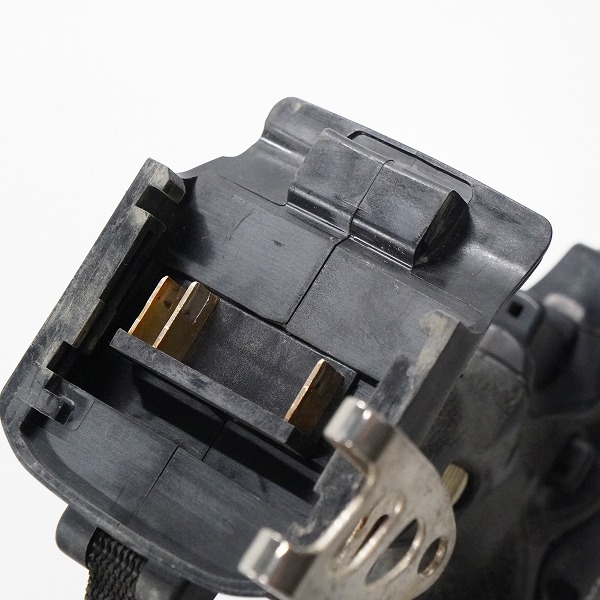 実際に弊社で買取させて頂いたHITACHI/日立 WH 14DSL/UC 14YSL コードレスインパクトドライバー 14.4V リチウムイオン専用充電器 動作確認済みの画像 5枚目