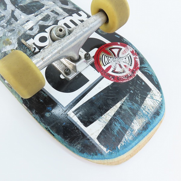 実際に弊社で買取させて頂いたBAKER×RVCA/ベイカー×ルーカ スケートボード/スケボー コンプリートデッキ/THUNDER トラックの画像 4枚目