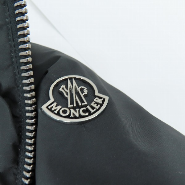実際に弊社で買取させて頂いたMONCLER/モンクレール Blackout/ブラックアウト BRYCE ダウンジャケット 420964131705/3の画像 9枚目