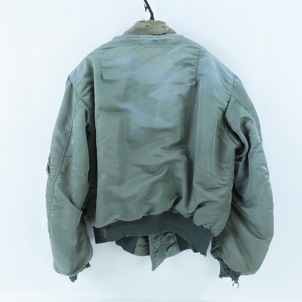 実際に弊社で買取させて頂いた【ジャンク/ノーブランド扱い】ヴィンテージ/ビンテージ/初期型2ndタイプCROWNジップ MA-1ジャケット の画像 1枚目