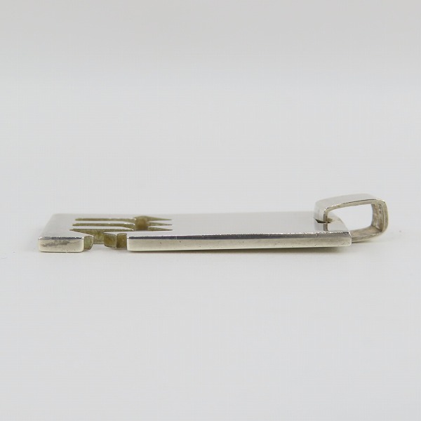 実際に弊社で買取させて頂いたGUCCI/グッチ ホロスコープペンダントトップ SCORPIO/さそり座 紐付きの画像 3枚目