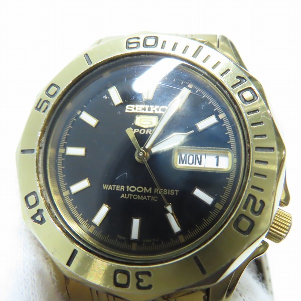実際に弊社で買取させて頂いたSEIKO/セイコー 5 SPORTS/5スポーツ AUTOMATIC 黒文字盤 ゴールド 腕時計 7S26-01G0の画像 7枚目