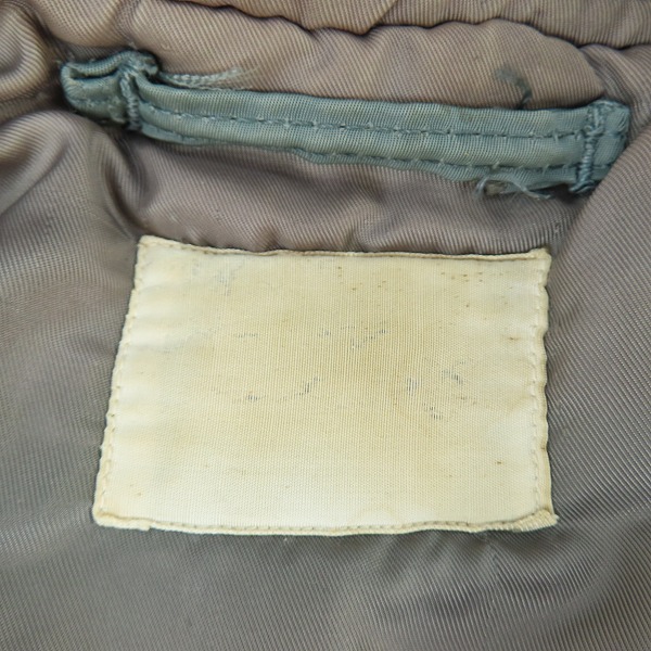 実際に弊社で買取させて頂いた【ジャンク/ノーブランド扱い】ヴィンテージ/ビンテージ/初期型2ndタイプCROWNジップ MA-1ジャケット の画像 2枚目