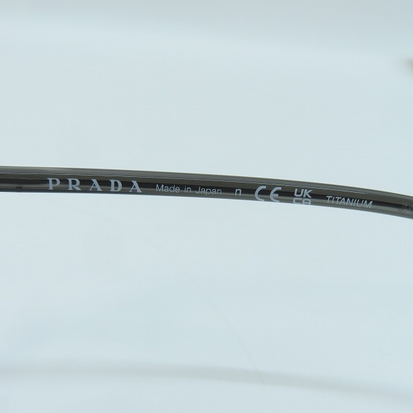 実際に弊社で買取させて頂いたPRADA/プラダ メガネ チタン フレーム/アイウェア PR60YVDの画像 4枚目