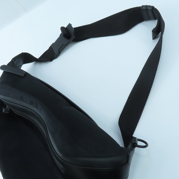 実際に弊社で買取させて頂いたBERLUTI/ベルルッティ カリグラフィ  ボディバッグ/ウエストポーチ ブラックの画像 3枚目