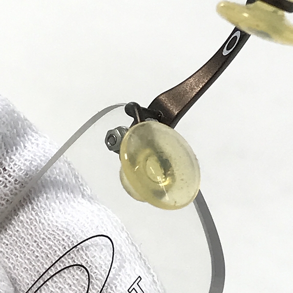 実際に弊社で買取させて頂いたOAKLEY/オークリー WHY3  TITANIUM3 130 Ti Brown 11-642 アイウエア/メガネフレームの画像 6枚目