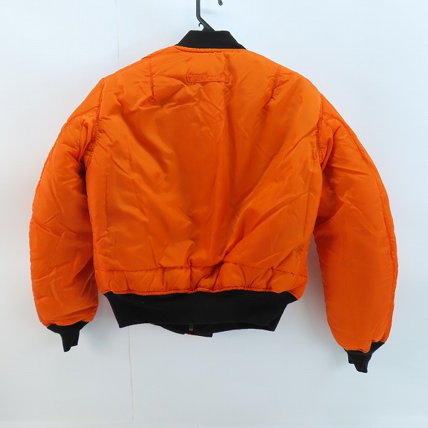 実際に弊社で買取させて頂いたALPHA INDUSTRIES/アルファインダストリーズ リバーシブル フライトジャケット MA-1 ブラック/オレンジ MIL-J-82790J/Lの画像 3枚目