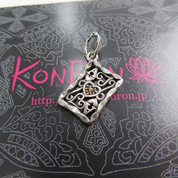 実際に弊社で買取させて頂いた【ギャラ付き】KONRON/コンロン アリスインワンダーランド トランプ ペンダントトップ