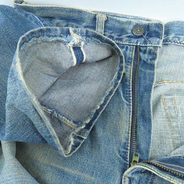 実際に弊社で買取させて頂いたLEVI'S/リーバイス 501 バックポケットシングル 刻印W/Vステッチ デニムパンツの画像 3枚目