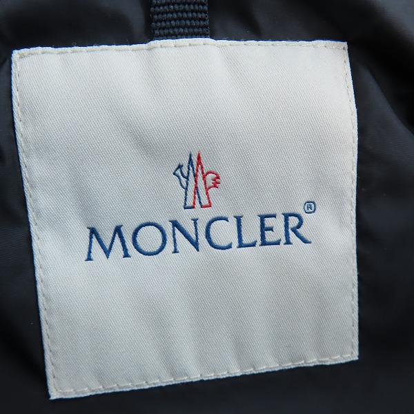 実際に弊社で買取させて頂いたMONCLER/モンクレール Blackout/ブラックアウト BRYCE ダウンジャケット 420964131705/3の画像 2枚目