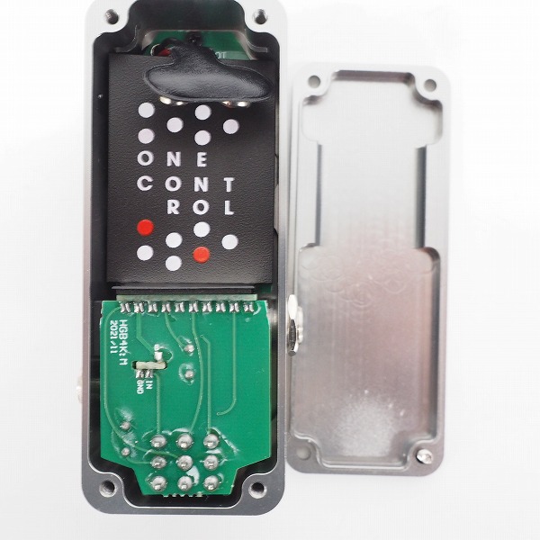 実際に弊社で買取させて頂いたONE CONTROL/ワンコントロール HOOKER'S GREEN BASS MACHINE 4K ベース用オーバードライブ エフェクター【動作確認済】の画像 7枚目