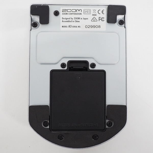 実際に弊社で買取させて頂いたZOOM/ズーム A3 Pre-Amp & Effects for Acoustic Guitar アコースティックギター用プリアンプ エフェクター/動作確認済の画像 6枚目