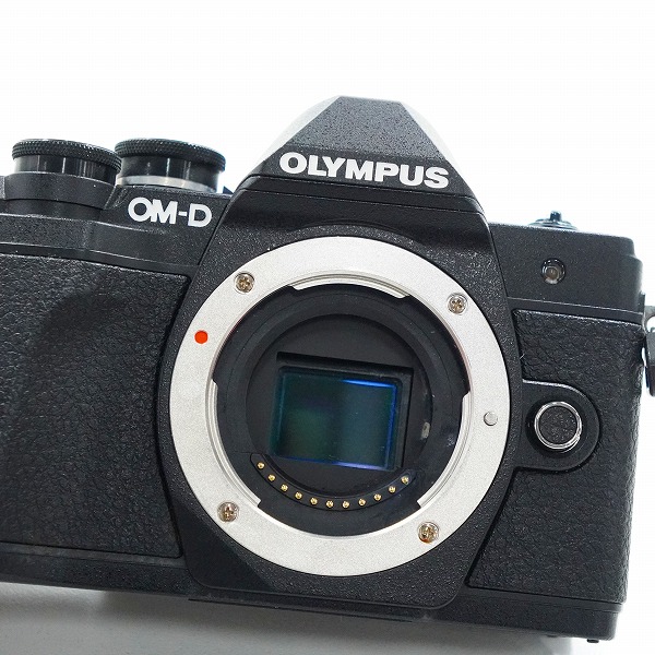 実際に弊社で買取させて頂いたOLYMPUS/オリンパス IM006 OM-D E-M10 Mark III ミラーレス一眼 デジタルカメラ ボディ 動作未確認の画像 1枚目