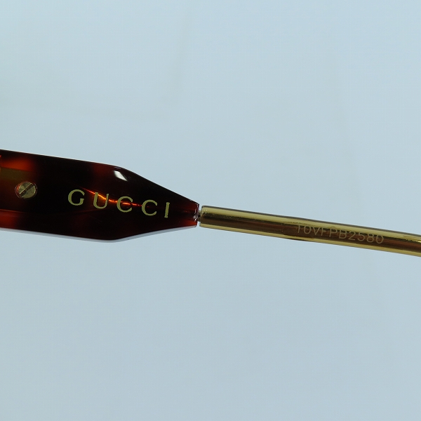 実際に弊社で買取させて頂いたGUCCI/グッチ インターロッキングG サングラス/アイウェア GG0598S 002の画像 3枚目