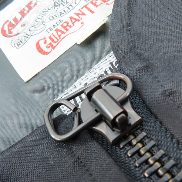 実際に弊社で買取させて頂いたCALEE/キャリー Thinsulate ジップアップ ノーカラージャケット ブラック /Lの画像 9枚目