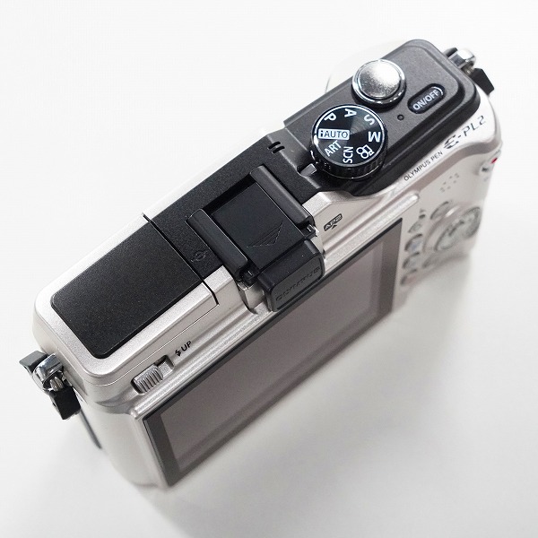 実際に弊社で買取させて頂いたOLYMPUS/オリンパス PEN E-PL2 ミラーレス一眼 デジタルカメラ ボディ 簡易動作確認済みの画像 4枚目