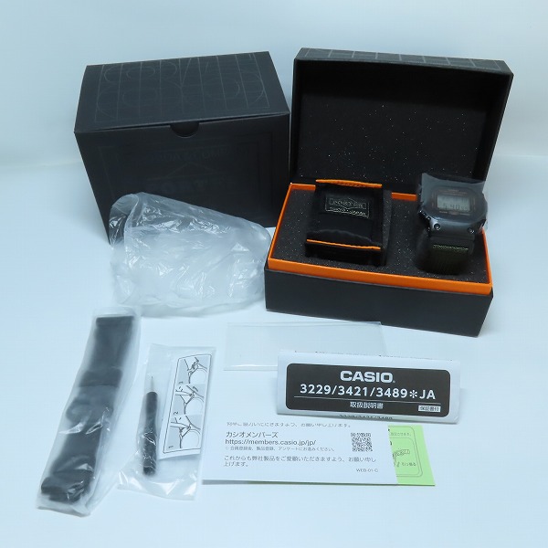 実際に弊社で買取させて頂いた【未使用】PORTER×G-SHOCK/ポーター×ジーショック 85th Special Edition/85周年記念モデル GM-5600EY-1JRの画像 7枚目