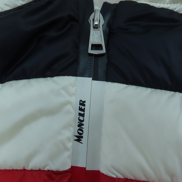 実際に弊社で買取させて頂いた【JPタグ】MONCLER/モンクレール ダウンジャケット F10911A11700 6の画像 9枚目
