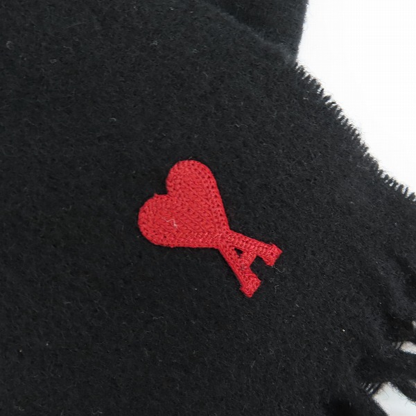 実際に弊社で買取させて頂いたAMI Alexandre Mattiussi/アミ ハートAロゴ刺繍マフラー BFUSF405.334の画像 4枚目
