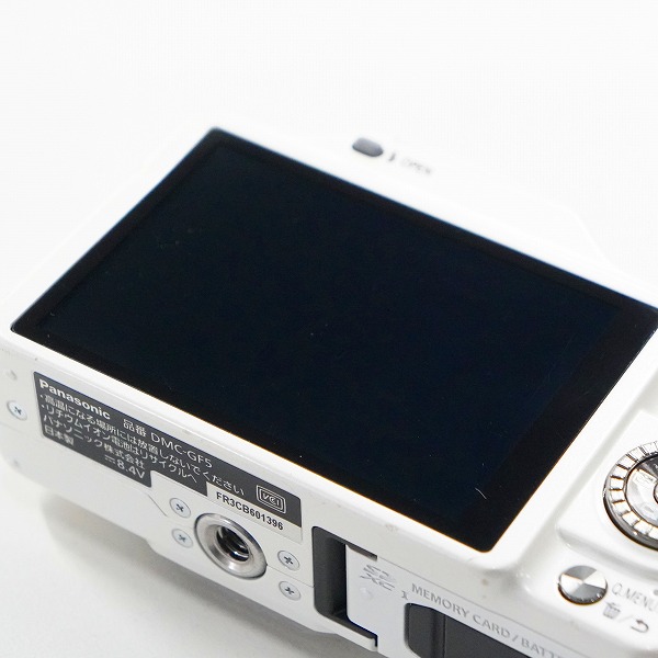実際に弊社で買取させて頂いたPanasonic/パナソニック LUMIX DMC-GF5 ミラーレス一眼カメラ デジタルカメラ ボディ 動作未確認の画像 5枚目