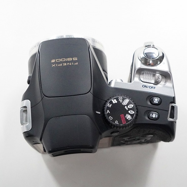 実際に弊社で買取させて頂いたFUJIFILM/富士フイルム FINEPIX S8100fd コンパクトデジタルカメラ 単3電池駆動 簡易動作確認済みの画像 3枚目