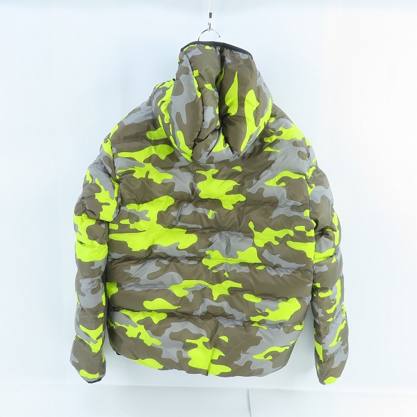 実際に弊社で買取させて頂いたEMPORIO ARMANI/エンポリオアルマーニ リバーシブル 迷彩 中綿 ジャケット ブルゾン 6LPB06PN5ZZ Lの画像 1枚目