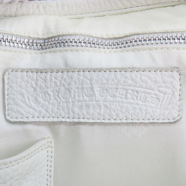 実際に弊社で買取させて頂いたCHROME HEARTS/クロムハーツ GYM3 MED CRS CHARM セメタリークロスパッチ ミディアム ホワイト チャーム付き/M の画像 4枚目