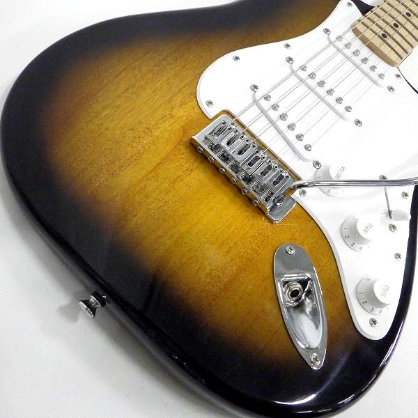 実際に弊社で買取させて頂いた★【美品】Squier by Fender/スクワイヤー Sonic Stratocaster/ストラトキャスター エレキギター ソフトケース付 の画像 6枚目