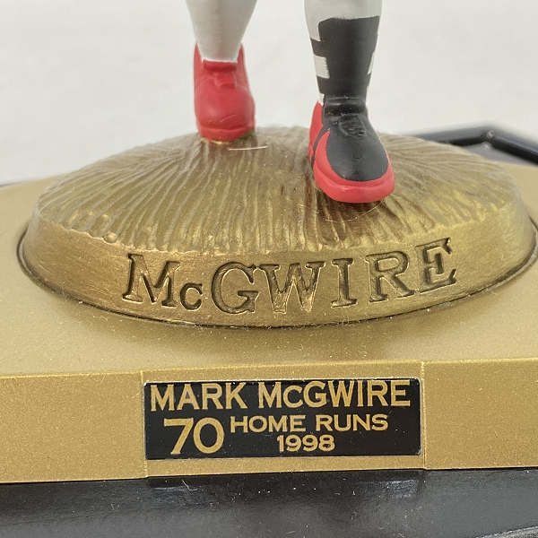 実際に弊社で買取させて頂いたEquity Sports HEADLINERS XL  セントルイス・カージナルス McGWIRE/マーク・マグワイア 1998 フィギュアの画像 3枚目