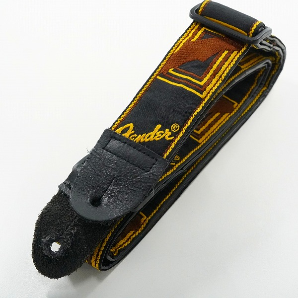 実際に弊社で買取させて頂いたFender/フェンダー ギターストラップ ベースストラップ モノグラム