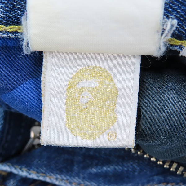 実際に弊社で買取させて頂いたA BATHING APE/アベイシングエイプ バック刺繍/ワッペン付き デニムパンツ Mの画像 6枚目