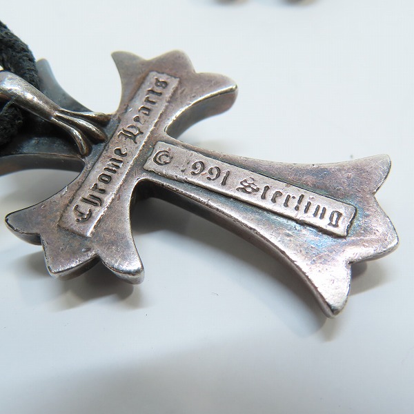 実際に弊社で買取させて頂いたCHROME HEARTS/クロムハーツ スモールCHクロスペンダントw/レザーブレードの画像 6枚目