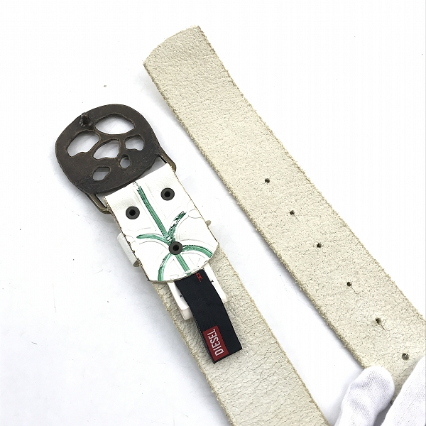 実際に弊社で買取させて頂いた【JPタグ】DIESEL/ディーゼル フラワー彫刻 バックル レザーベルト 90/36の画像 2枚目