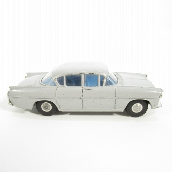 実際に弊社で買取させて頂いたTri-ang SPOT-ON/スポットオン 1/42 VAUXHALL CRESTA/ボクスホール クレスタ No.165 ミニカーの画像 4枚目