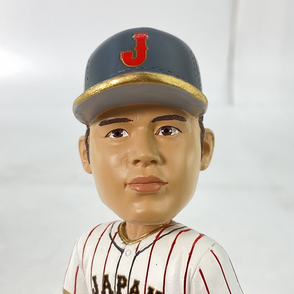 実際に弊社で買取させて頂いたFOCO PLAYER BOBBLE ボブルヘッド  WBC 2023 大谷翔平 投手 ホームユニフォーム 侍ジャパン 首振り フィギュアの画像 5枚目